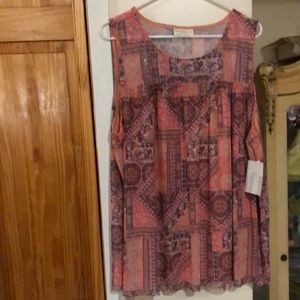 Pink/orange color sleeveless top